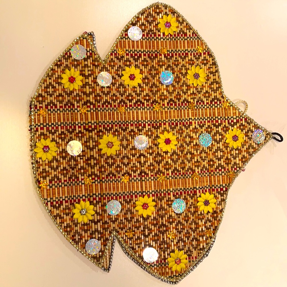 Handmade small straw BOHO kites wall decor